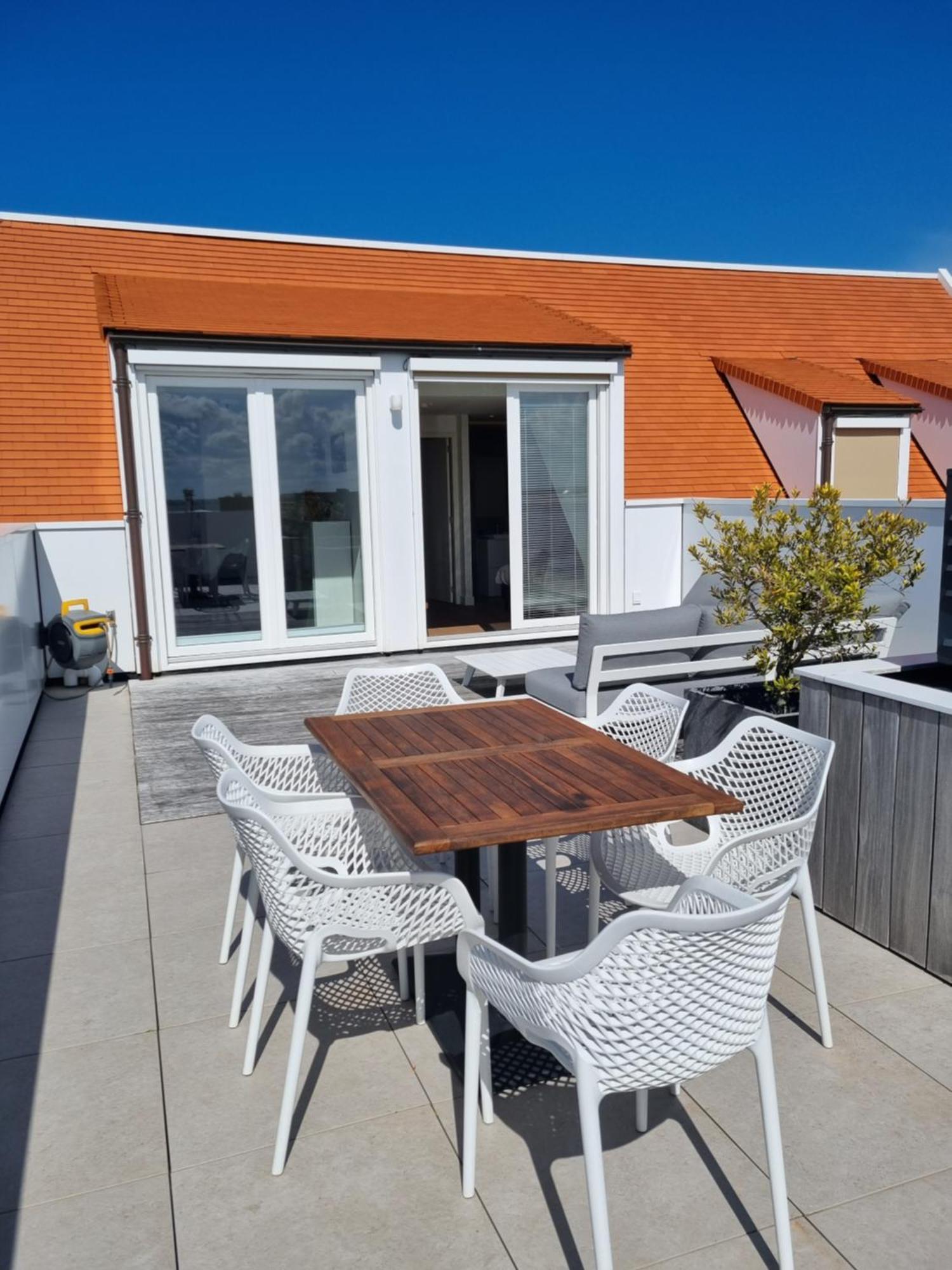Penthouse Windkracht 10 Aan Het Strand Van Кадзанд Номер фото